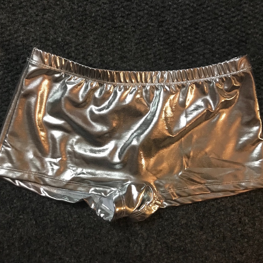 FREE WITH BUNDLE Hot Pant